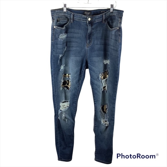 Judy Blue Leopard Patch Mid Rise Skinny Fit Jeans Size 3XL - Picture 1 of 4